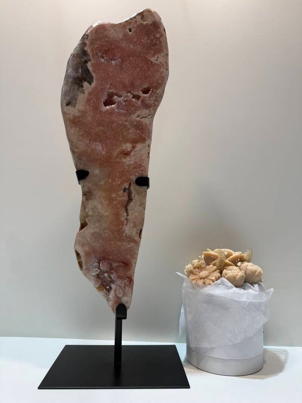 Roze Amethist op Standaard - 6,016 Kilogr.