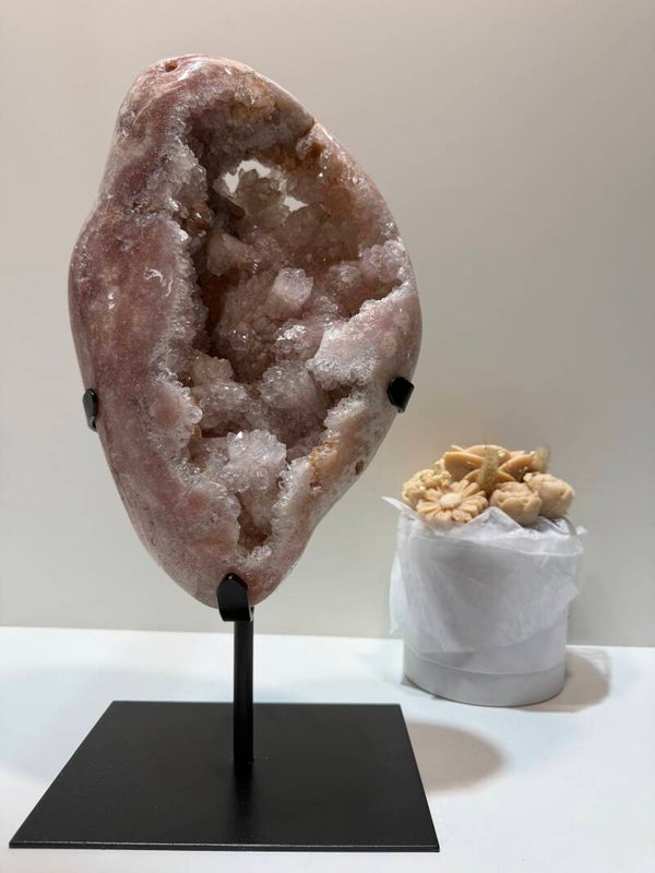 Roze Amethist op Standaard - 6,312 Kilogr.