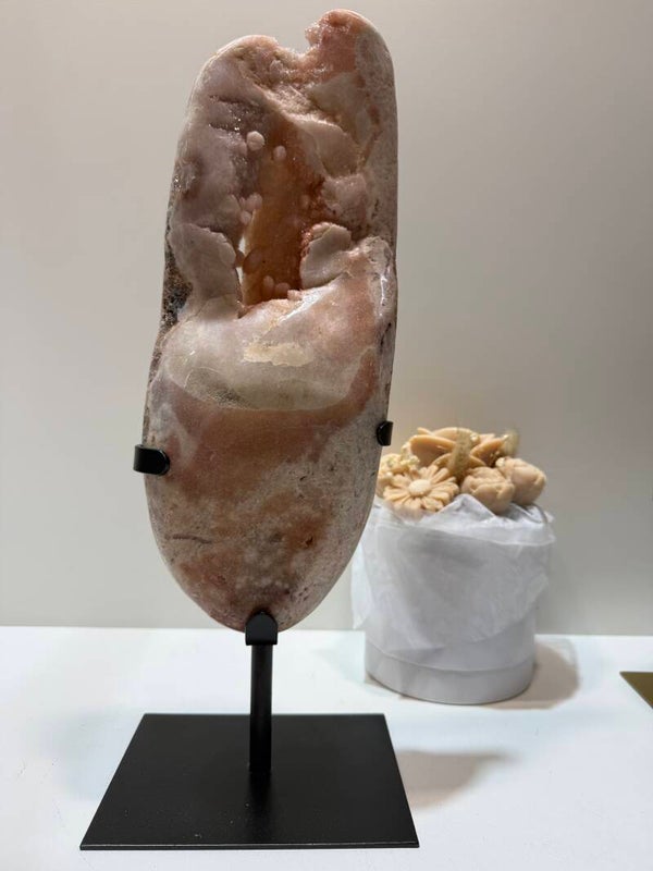 Roze Amethist op Standaard - 2,940 Kilogr.