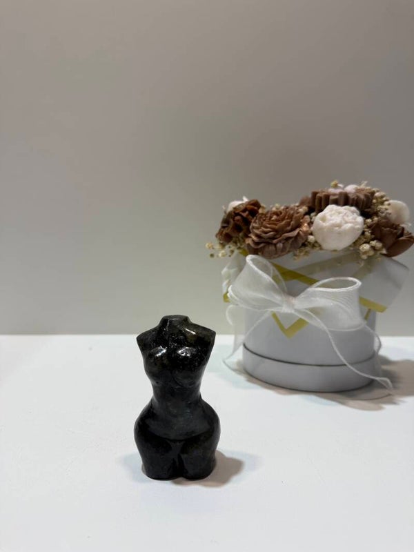Labradoriet Carving - Body Vrouw