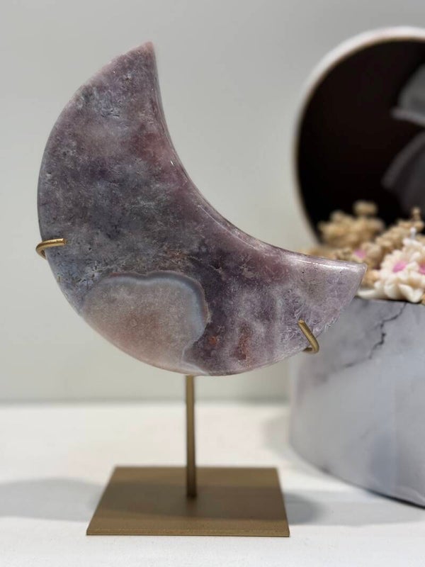 Roze Amethist Maan op Standaard - 0,750 Kilogr.