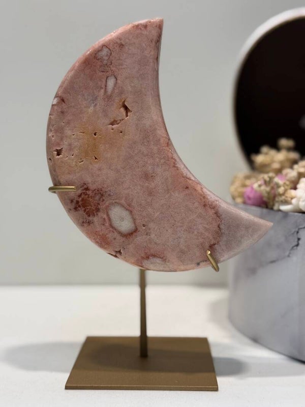Roze Amethist Maan op Standaard - 0,626 Kilogr.