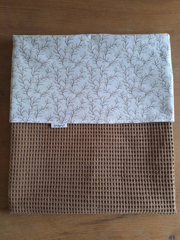 Wiegdeken taupe/takjes