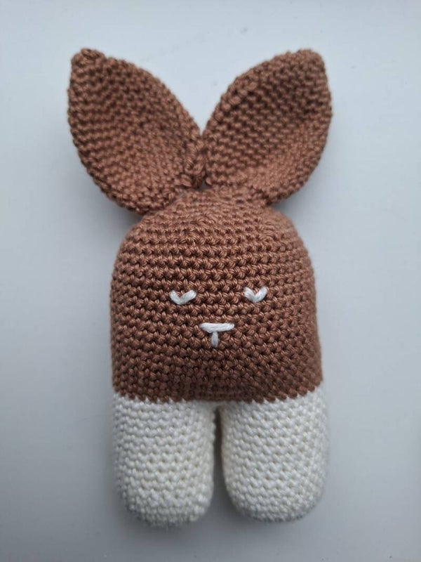 Gehaakt konijntje lichtbruin