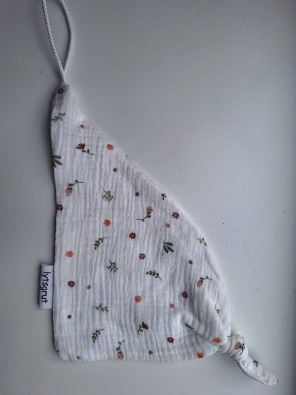 Speendoekje driehoek gekleurde bloemen