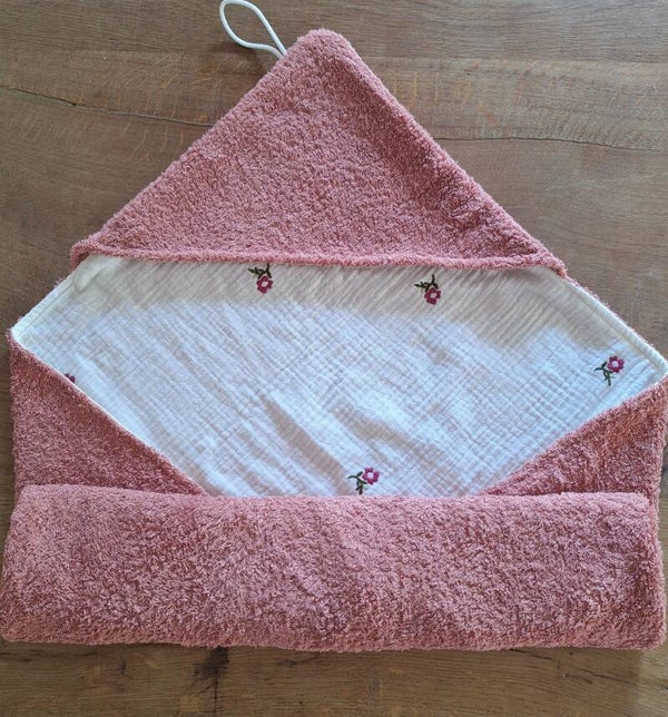 Wikkeldoek donker oudroze, bloemetjes