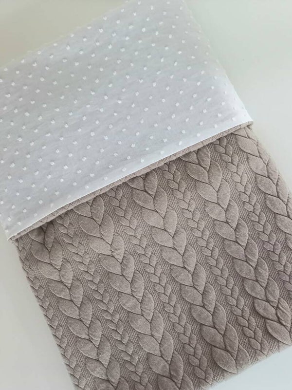 Wiegdeken taupe/gebroken wit