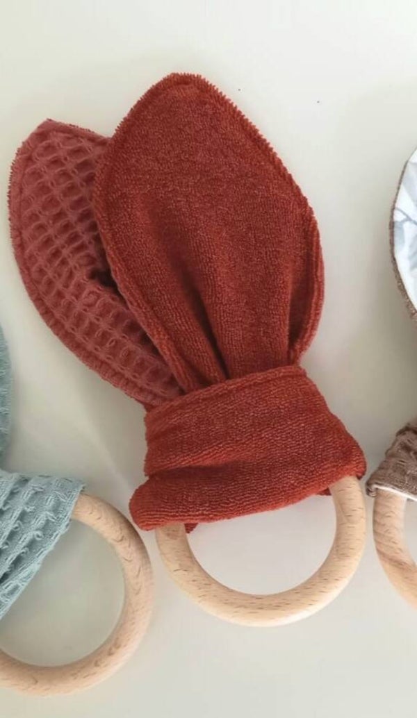 Bijtring oortjes roest