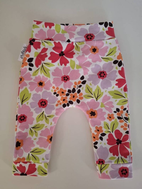 Broekje bloemen