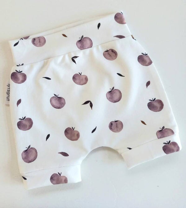 Korte broek appeltjes, maat 62/68
