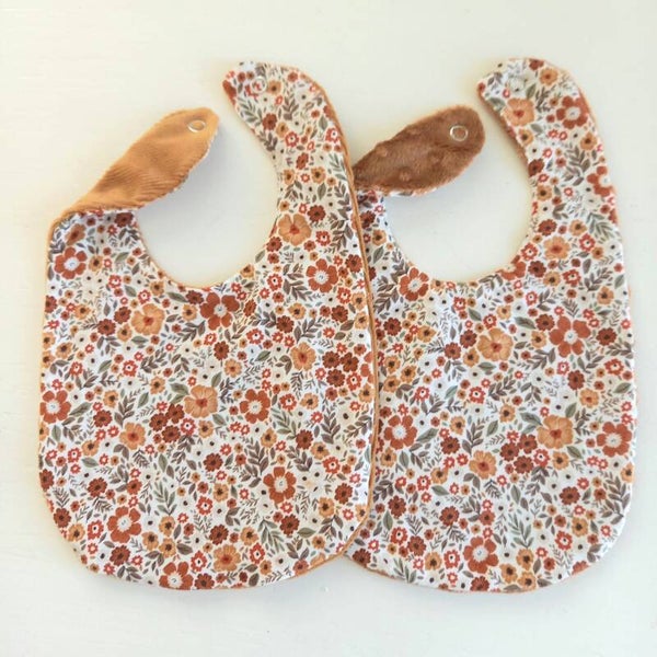 Slabbetje retro bloemetjes