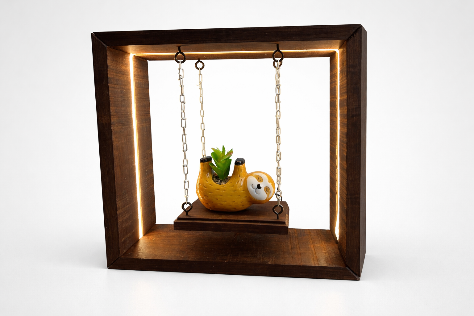 Plant hanger with built-in LED