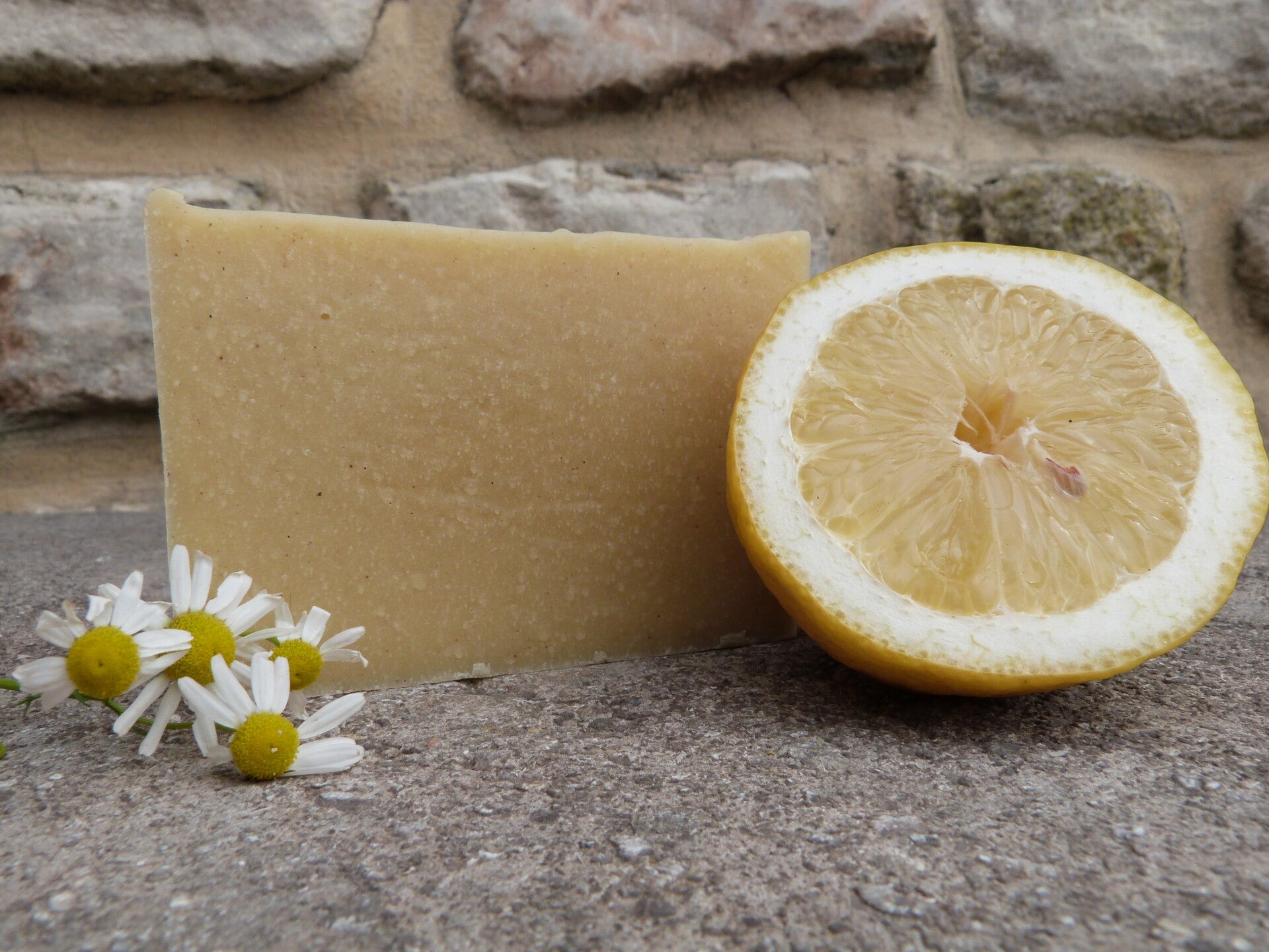 Kamille Citrus Shampoo Bar