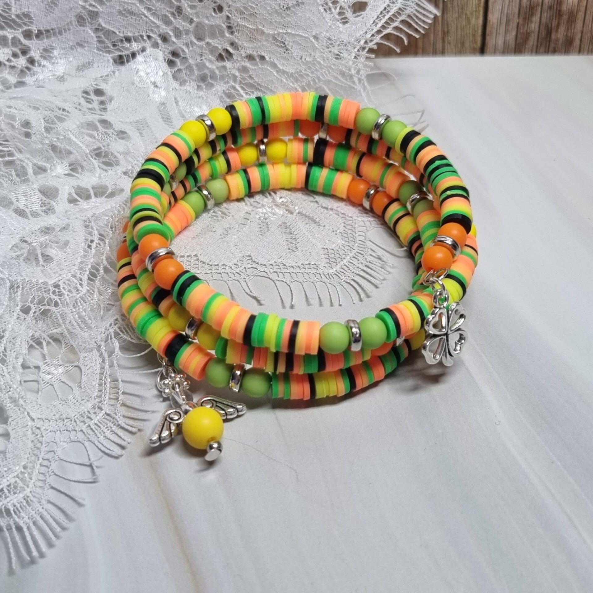 Wikkelarmband geel/groen/oranje/zwart