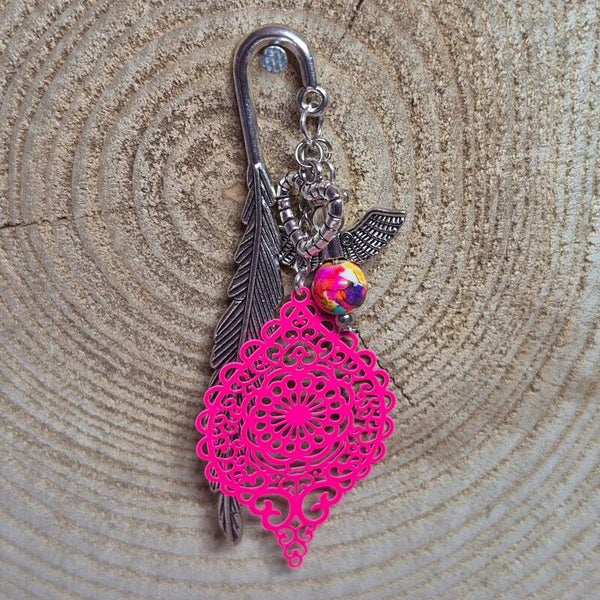 Boekenlegger filigraan fuchsia roze