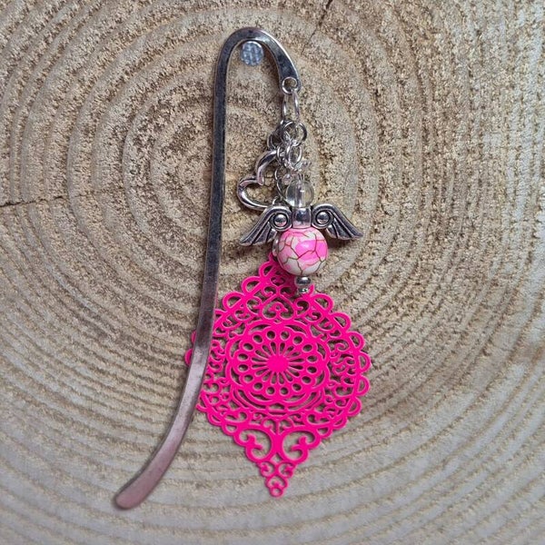 Boekenlegger filigraan fuchsia roze