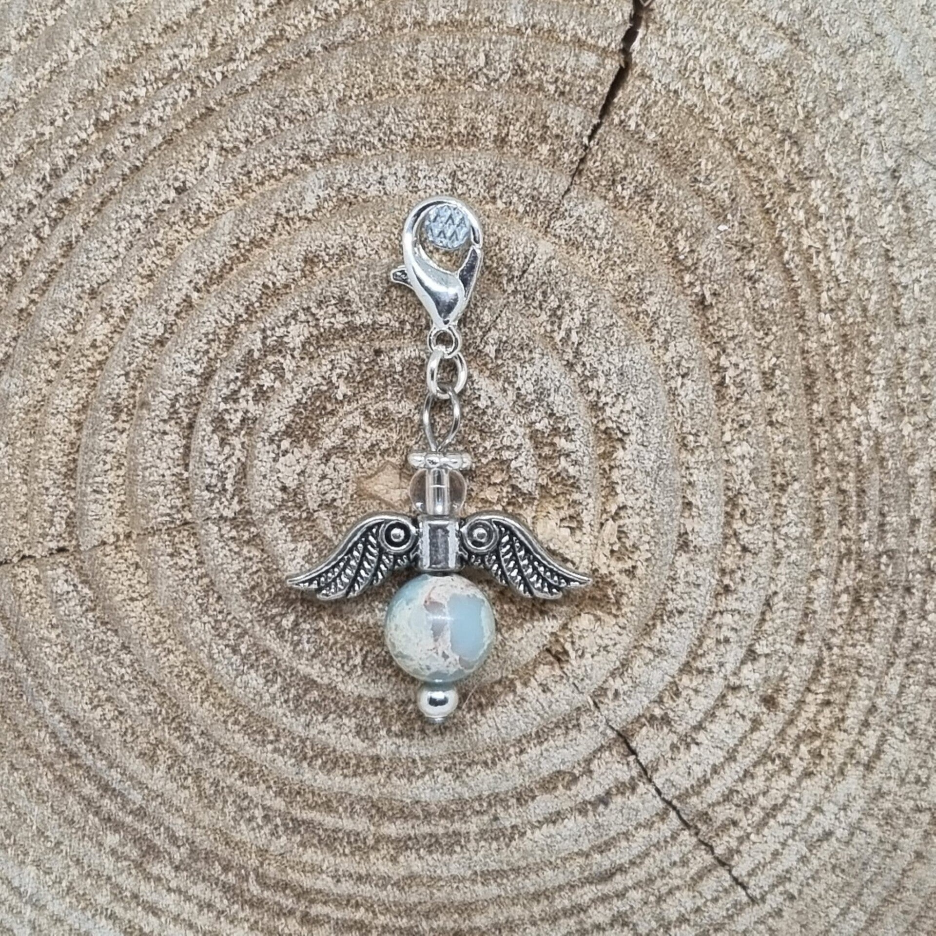 Geluksengel half edelsteen agalmatoliet