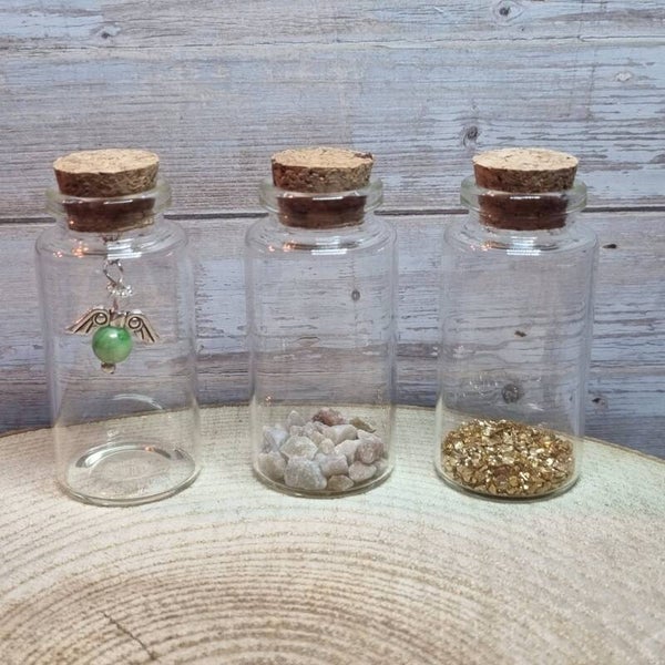 Engeltje in een flesje groen