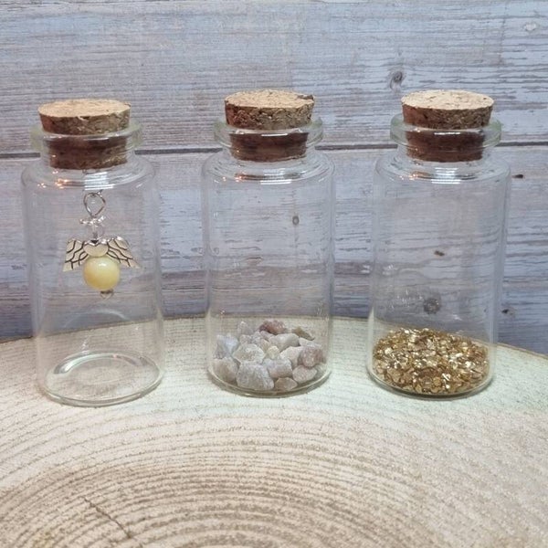 Engeltje in een flesje licht geel