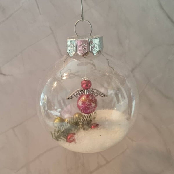 Kerstbal rond rood