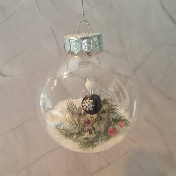 Kerstbal rond zwart-wit