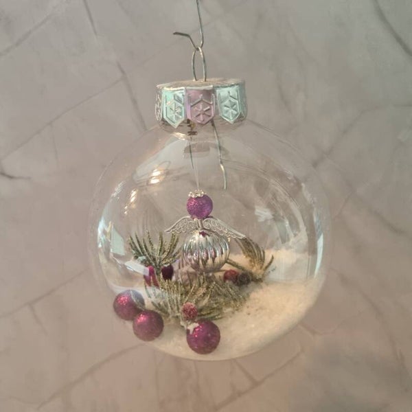Kerstbal rond zilver-roze