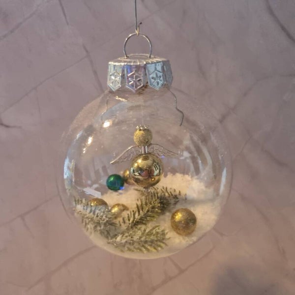 Kerstbal rond goud