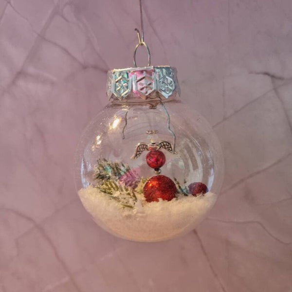 Kerstbal rond rood