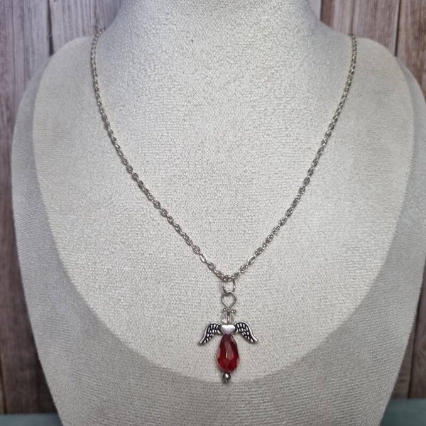 Ketting zilverkleurig rood