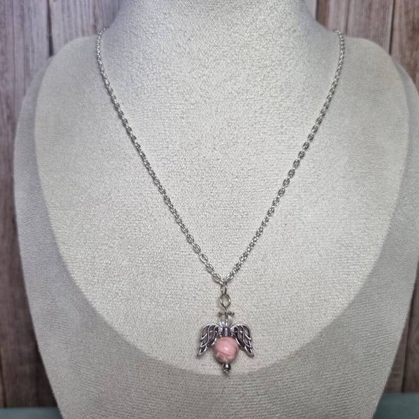 Ketting zilverkleurig roze