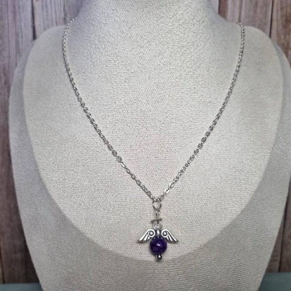 Ketting zilverkleurig paars