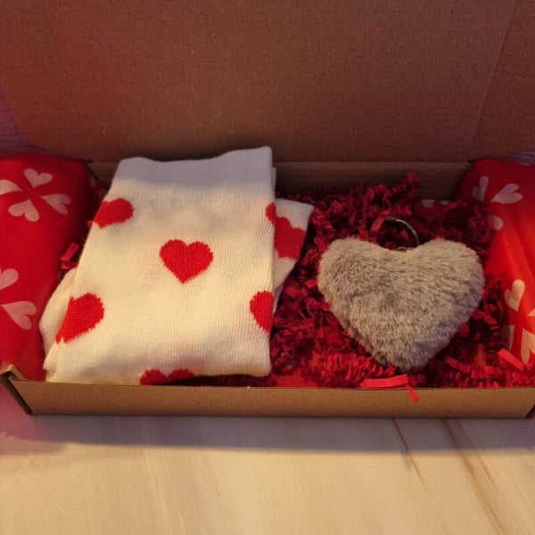 Hartjes sokken en sleutelhanger grijs