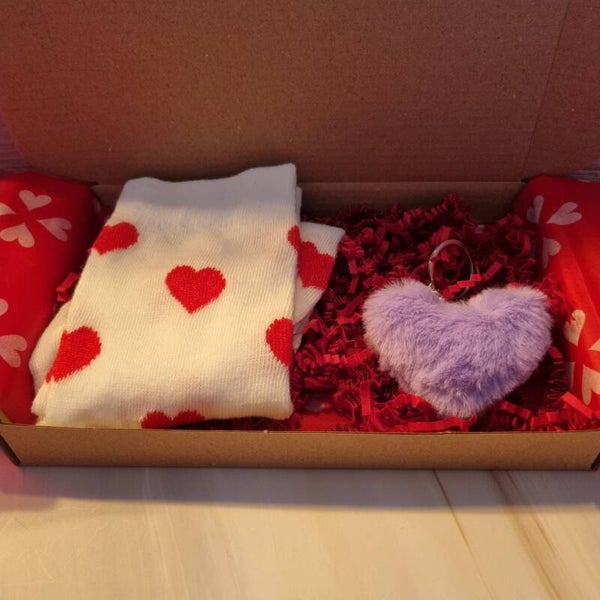 Hartjes sokken en sleutelhanger lila