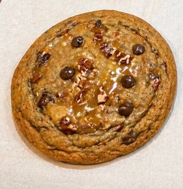 Turtle Cookie (caramel,chocolate,pecans)