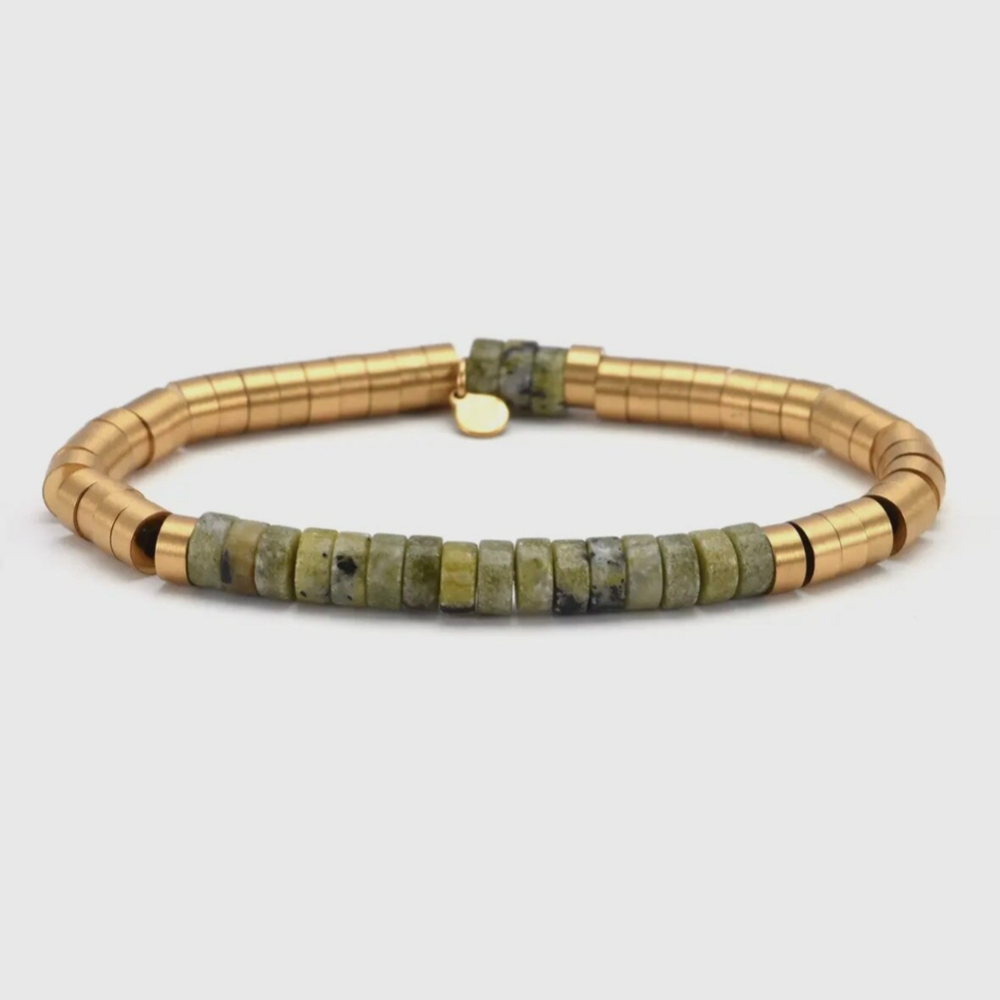 Heishi stalen kralenarmband van gele parelstaal met gele dennenjaspis