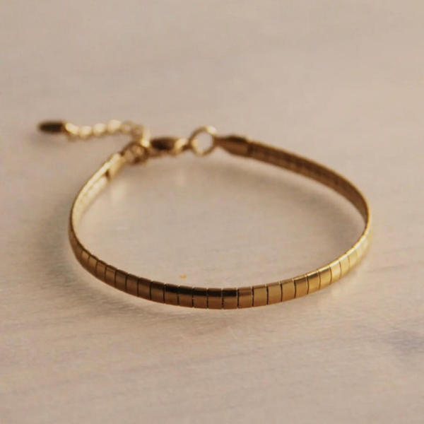 Stalen gouden platte armband gestreept