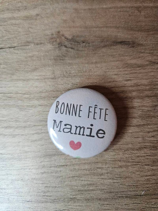Badge bonne fête mamie