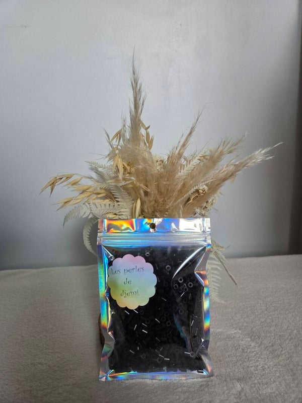 perles hama midi noir