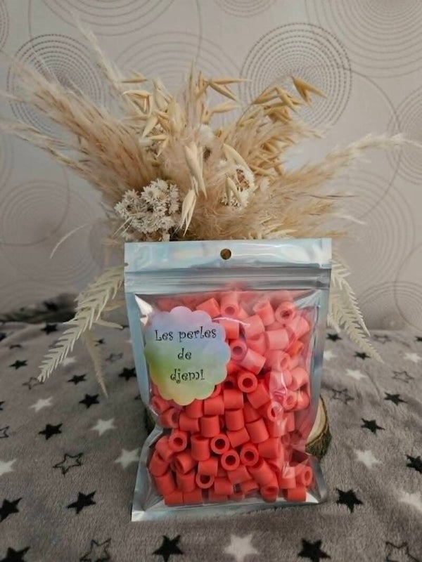 perles hama rouge pastel