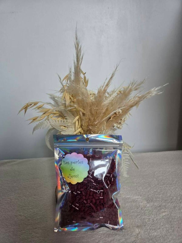 perles hama midi bordeaux
