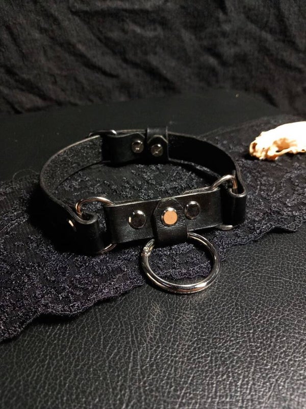 ◇ The Burglar ◇ Choker