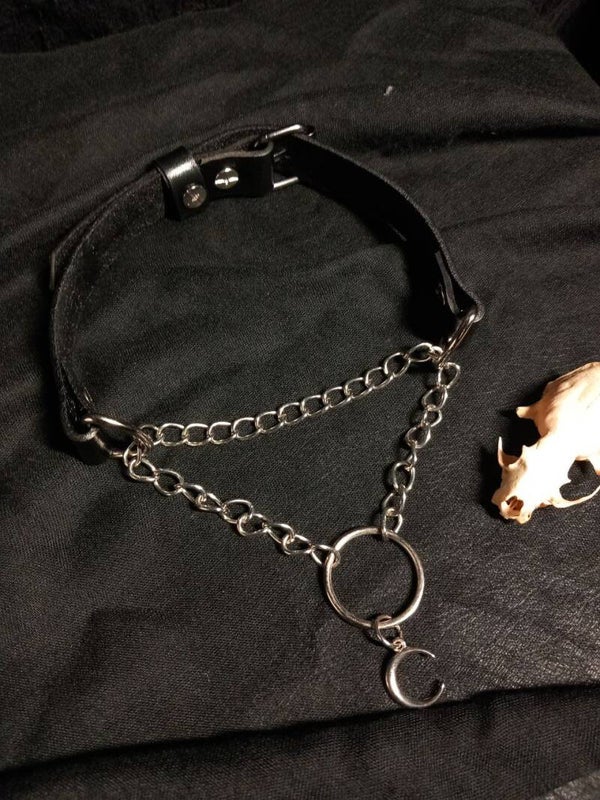 ◇ The Strangler ◇ Choker