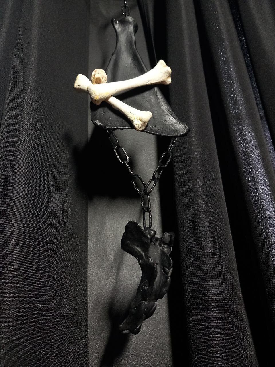 ◇ Farasa ◇ Bone Hanger