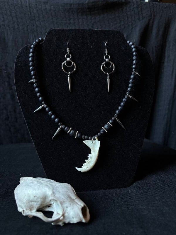 Lower Jaw Marten left Necklace