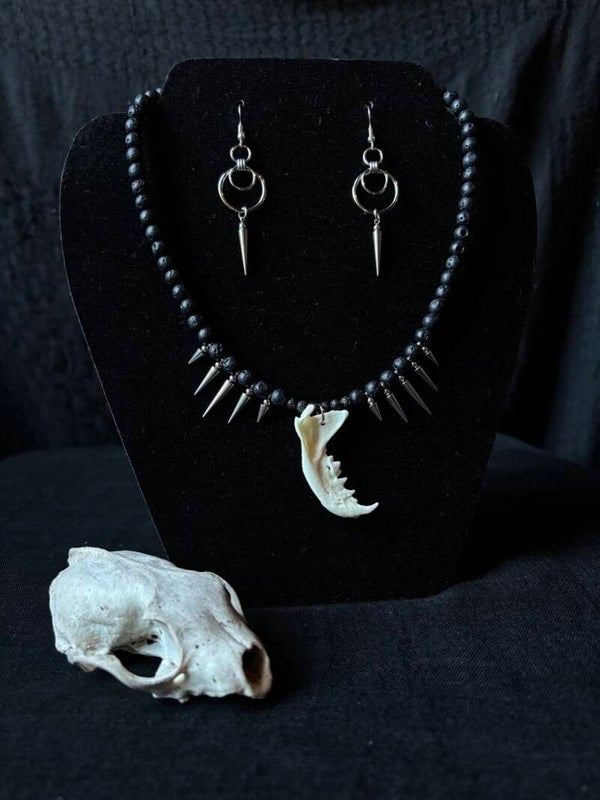 Lower Jaw Marten right Necklace