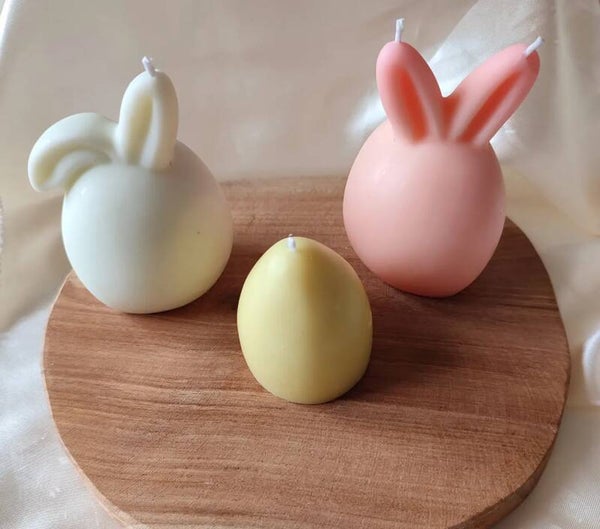 Lot 2 grandes bougies et un petit oeuf