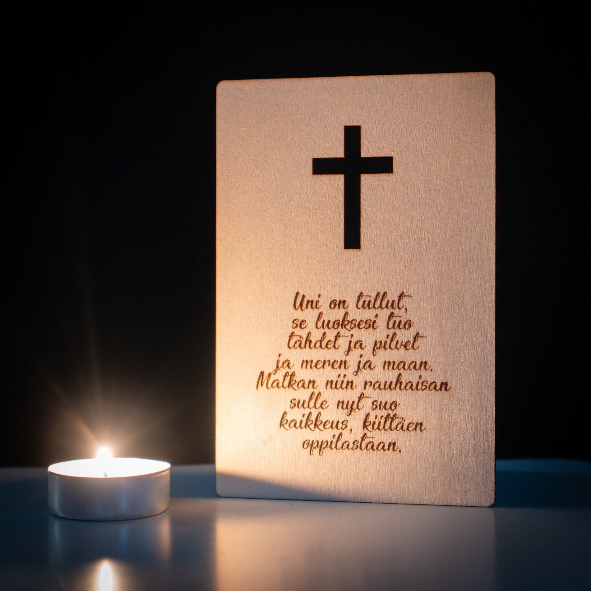 Uni on tullut, se luoksesi tuo... - surukortti, pysty