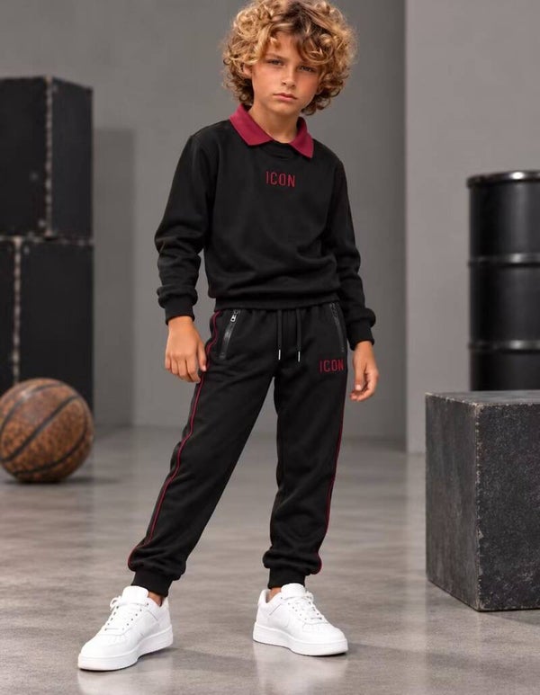 Set zwart met bordeaux  kraagje