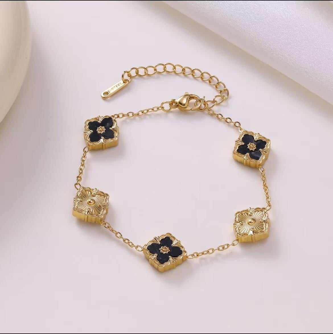 Bracelet trèfle noir