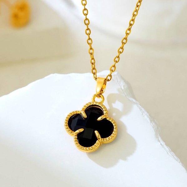 Collier trèfle noir
